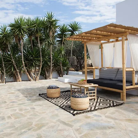 Paros King Apartmanhotel 3*