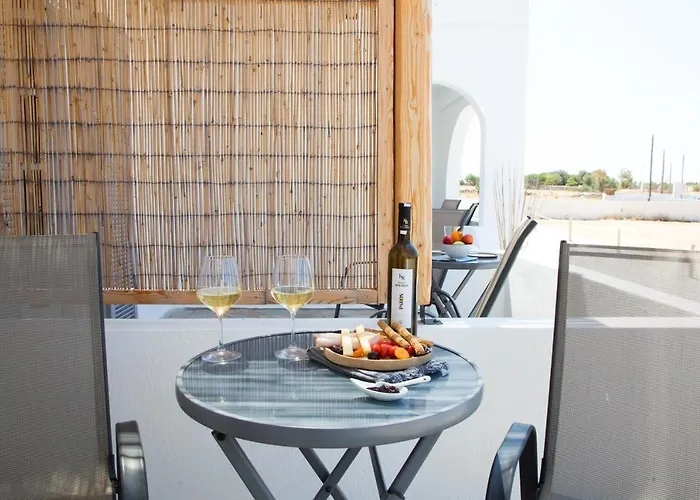 Paros King Apartmanhotel 3*