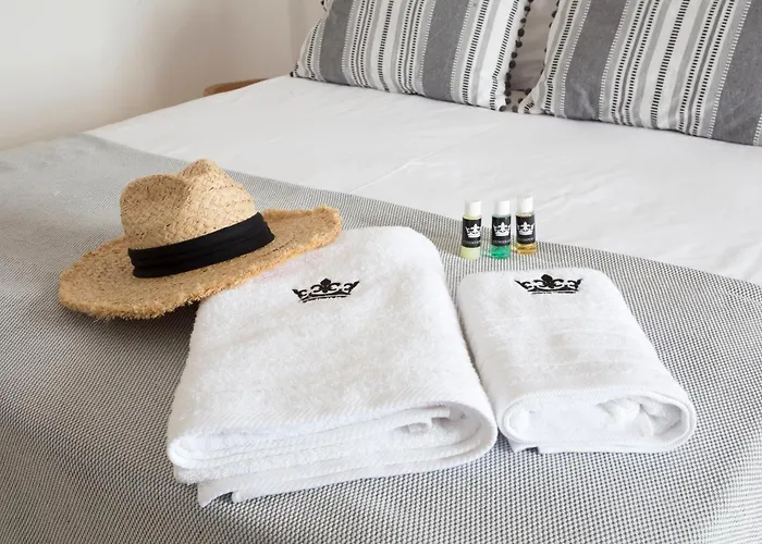 Paros King Apartmanhotel Alikí