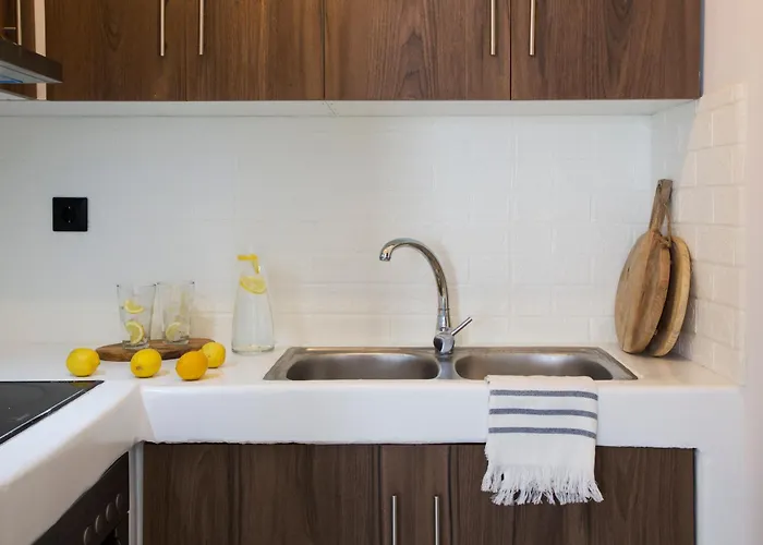 Paros King Apartmanhotel 3*