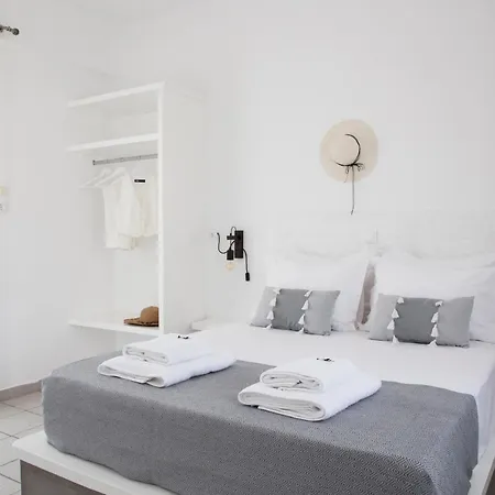 Paros King Ξενοδοχείο με διαμερίσματα 3*